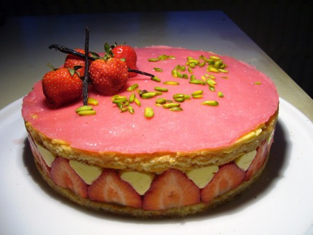 fraisier au coulis de framboise 